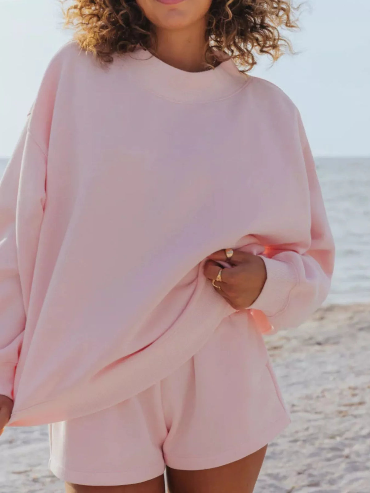 Relaxed Fit Round Neck Sweatshirt and Shorts Set | STAHlin RADIANCE