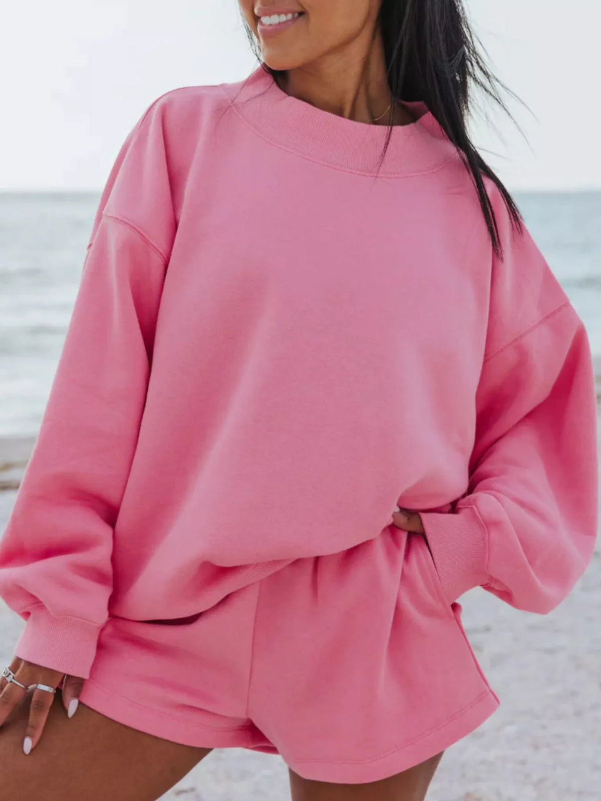 Relaxed Fit Round Neck Sweatshirt and Shorts Set | STAHlin RADIANCE