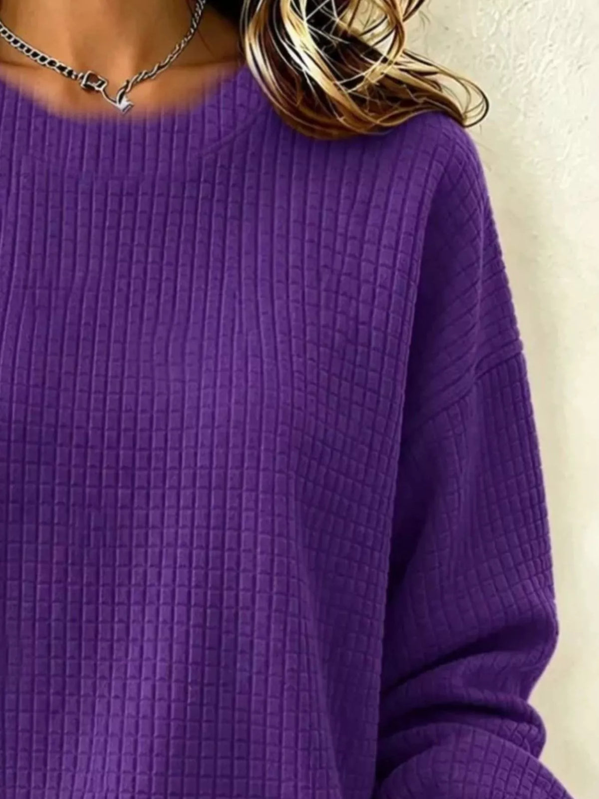 Full Size Textured Crew Neck Long Sleeve Sweatshirt Plus Size | STAHlin RADIANCE