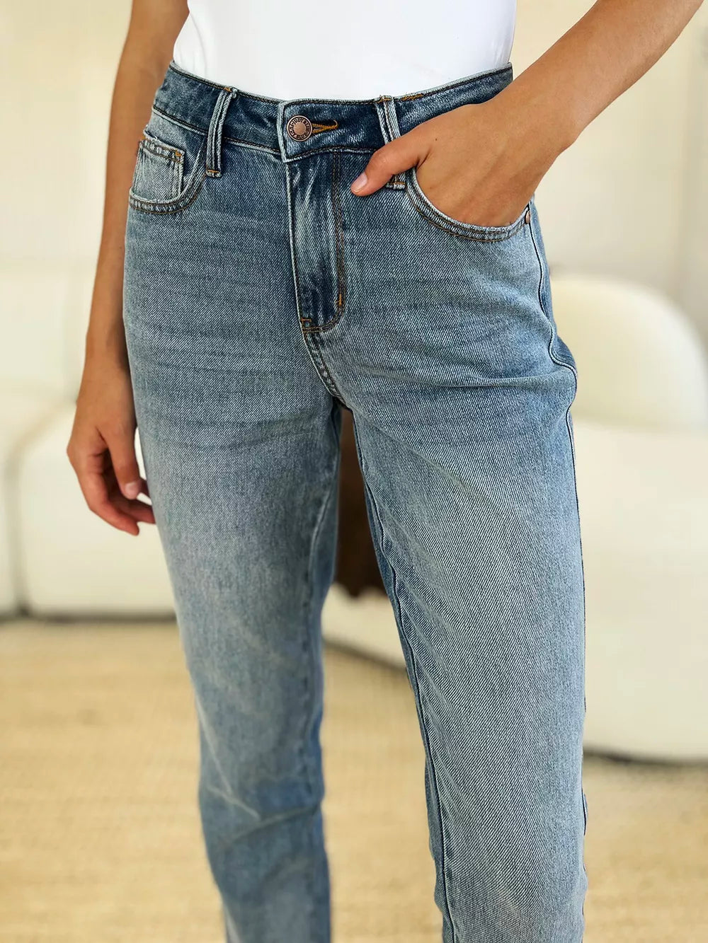 Judy Blue Full Size Mid Rise Rigid Magic Release Hem Jeans | STAHlin RADIANCE