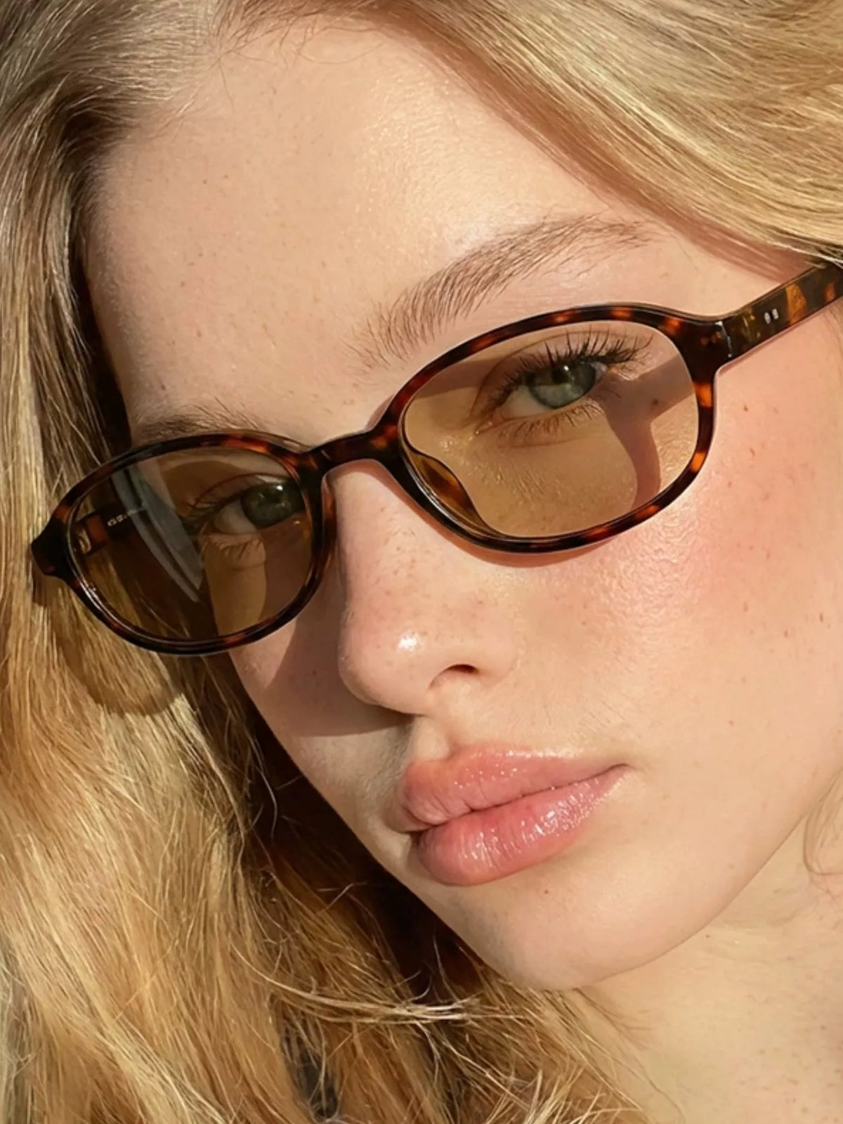 UV Protection Tinted Lens Sunglasses | STAHlin RADIANCE