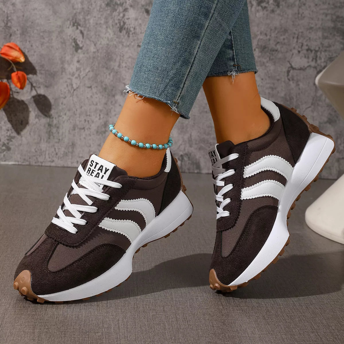 Lace Up Round Toe Sneakers | STAHlin RADIANCE