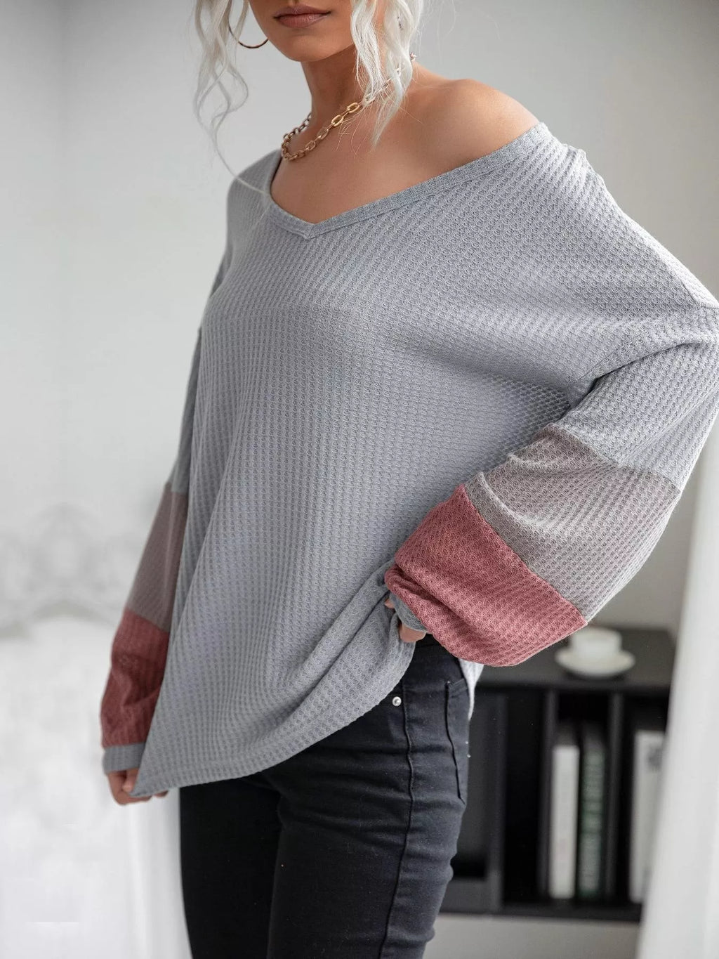 V-Neck Waffle Knit Long Sleeve T-Shirt | STAHlin RADIANCE