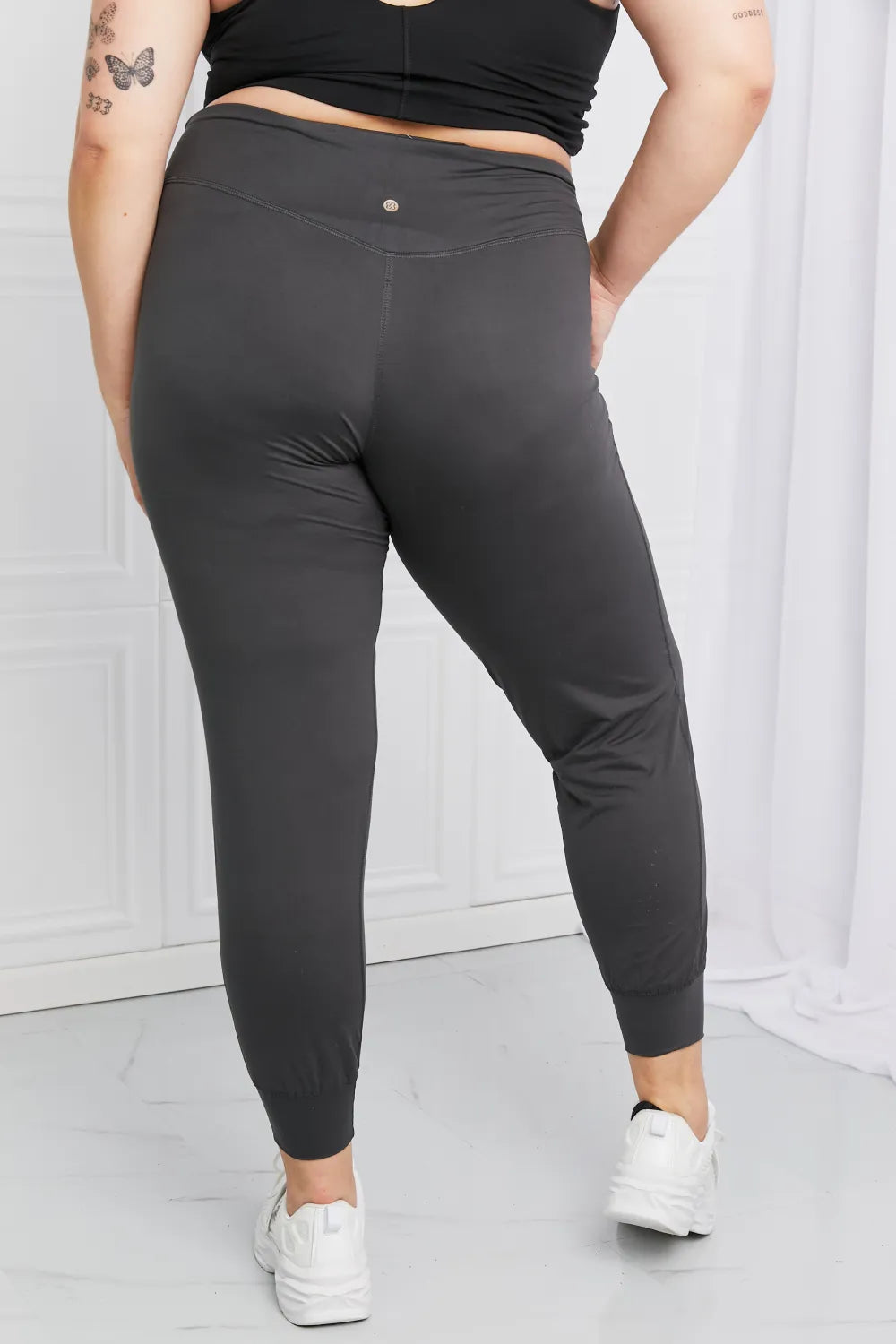 Leggings Depot Full Size Pocketed High Waist Pants | STAHlin RADIANCE