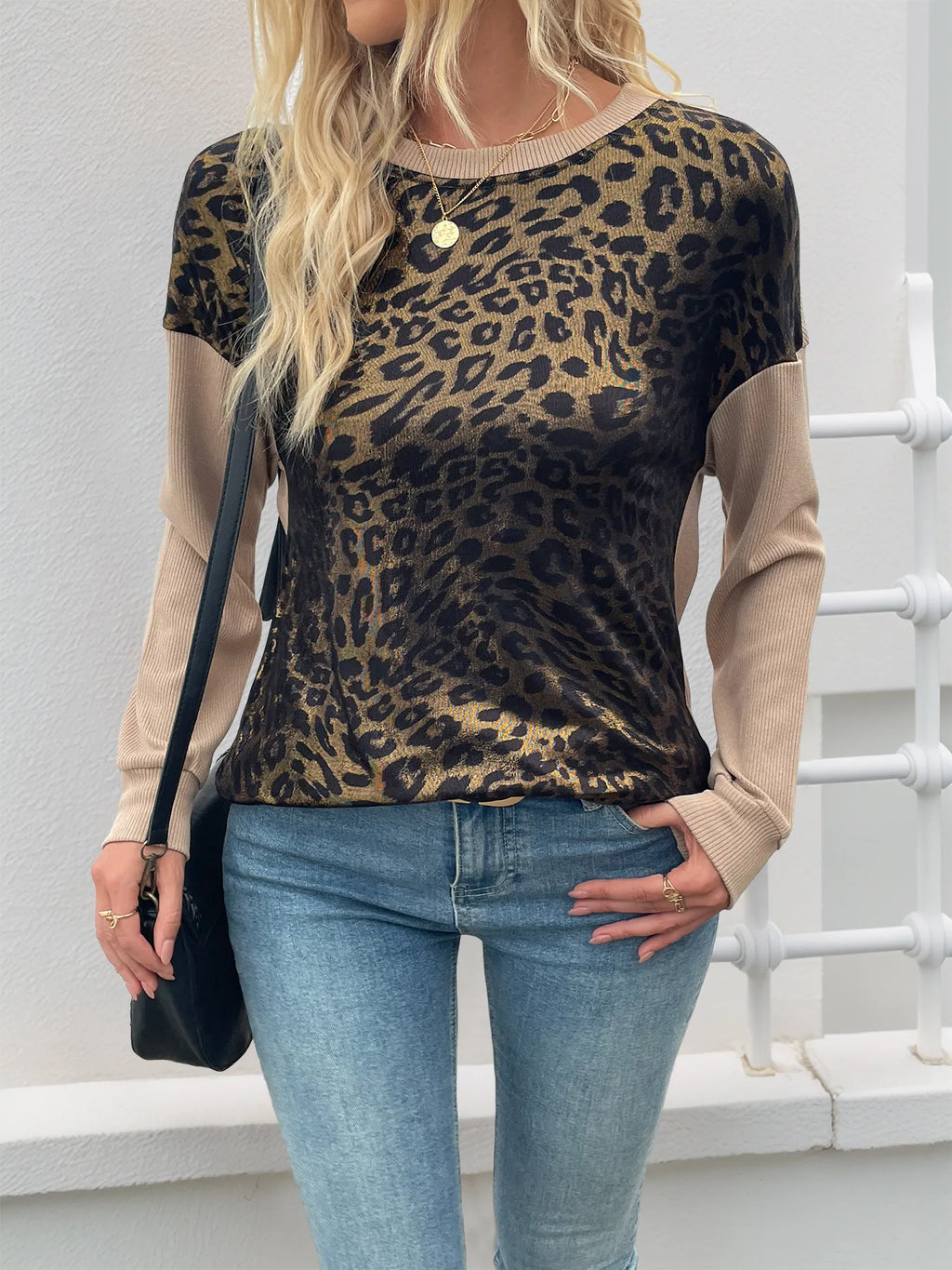 Leopard Round Neck Long Sleeve Sweatshirt | STAHlin RADIANCE