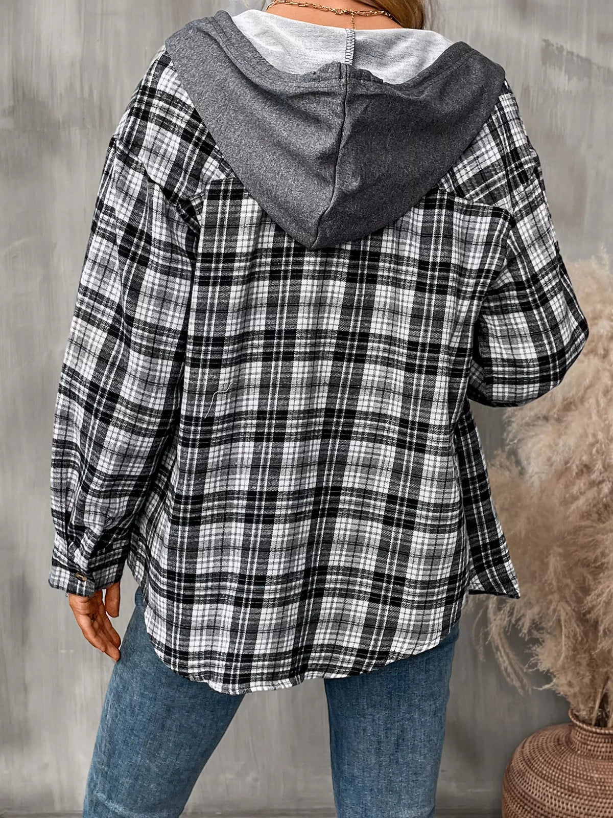 Plaid Button-Up Hooded Shirt with Chest Pocket | STAHlin RADIANCE