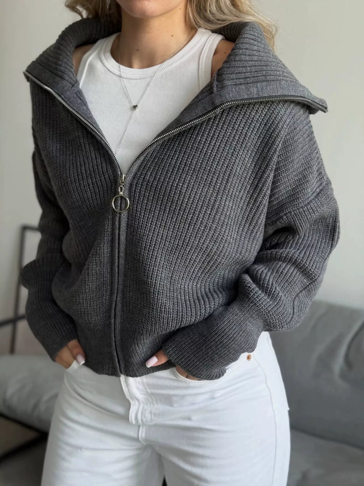 The Dropped Shoulder Zip Cardigan | STAHlin RADIANCE