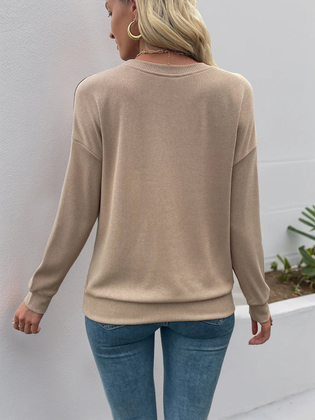Leopard Round Neck Long Sleeve Sweatshirt | STAHlin RADIANCE