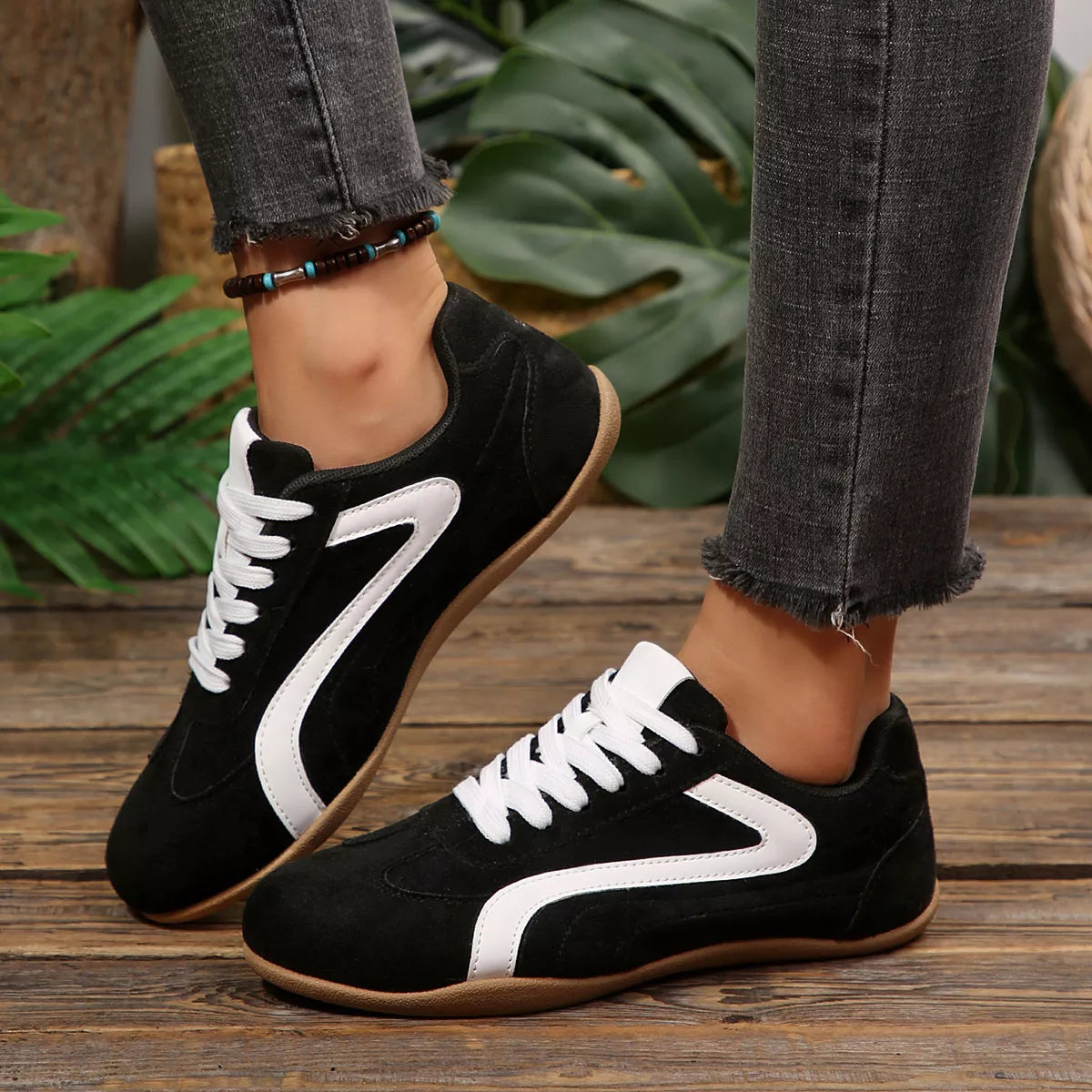 Round Toe Lace Up Sneakers | STAHlin RADIANCE