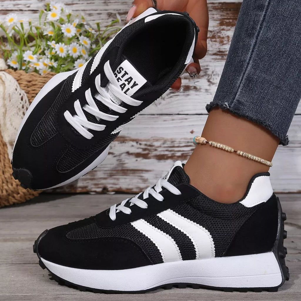 Lace Up Round Toe Sneakers | STAHlin RADIANCE