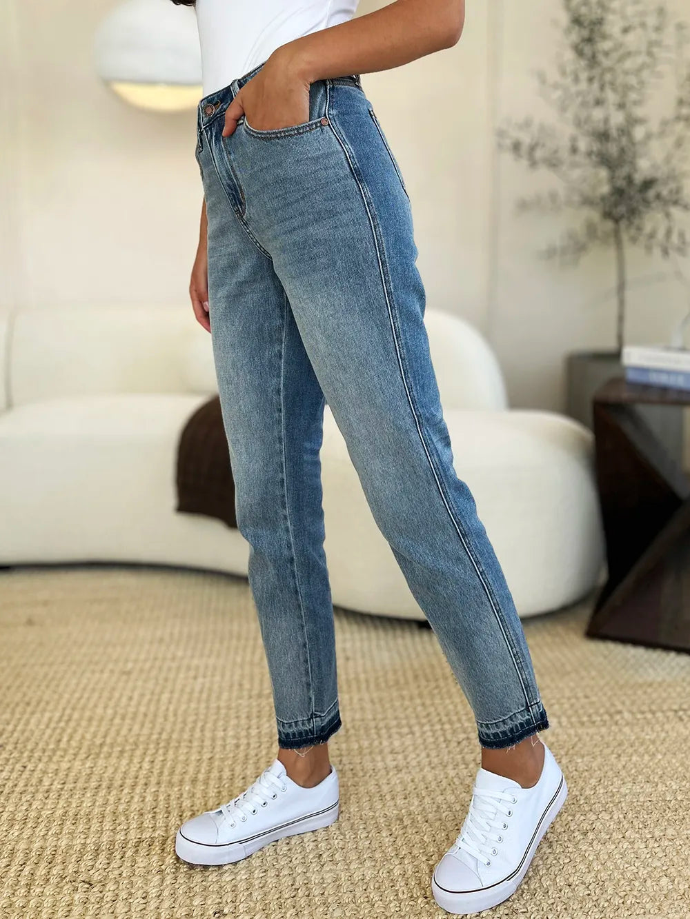 Judy Blue Full Size Mid Rise Rigid Magic Release Hem Jeans | STAHlin RADIANCE