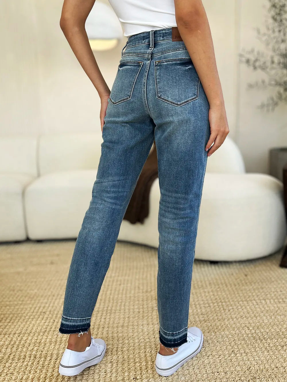 Judy Blue Full Size Mid Rise Rigid Magic Release Hem Jeans | STAHlin RADIANCE