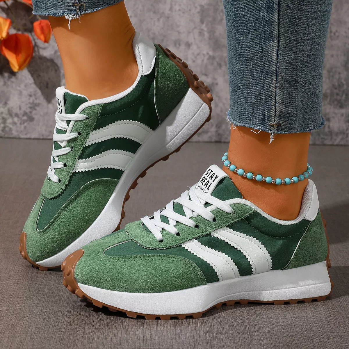 Lace Up Round Toe Sneakers | STAHlin RADIANCE