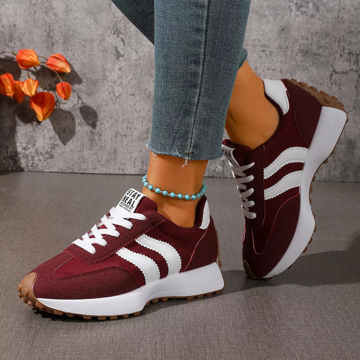 Lace Up Round Toe Sneakers | STAHlin RADIANCE