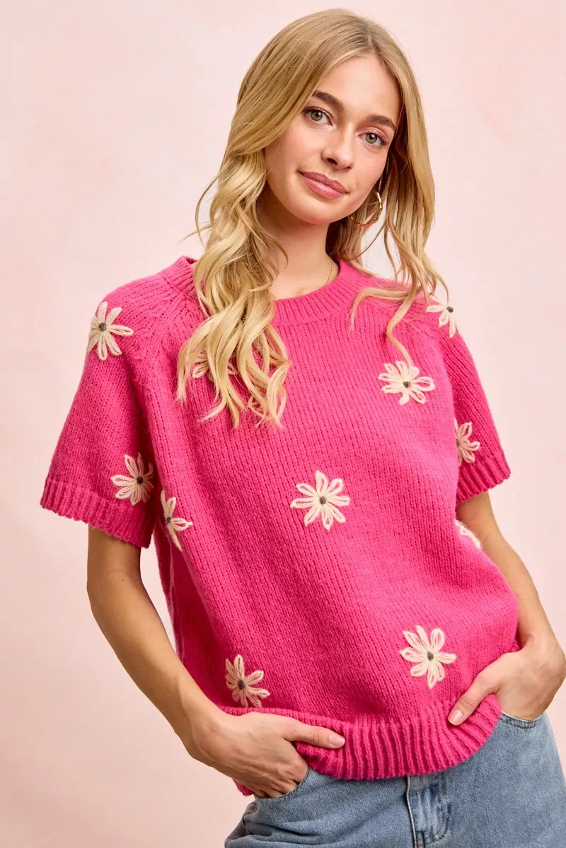 BiBi Flower Embroidered Short Sleeves Knit Top | STAHlin RADIANCE