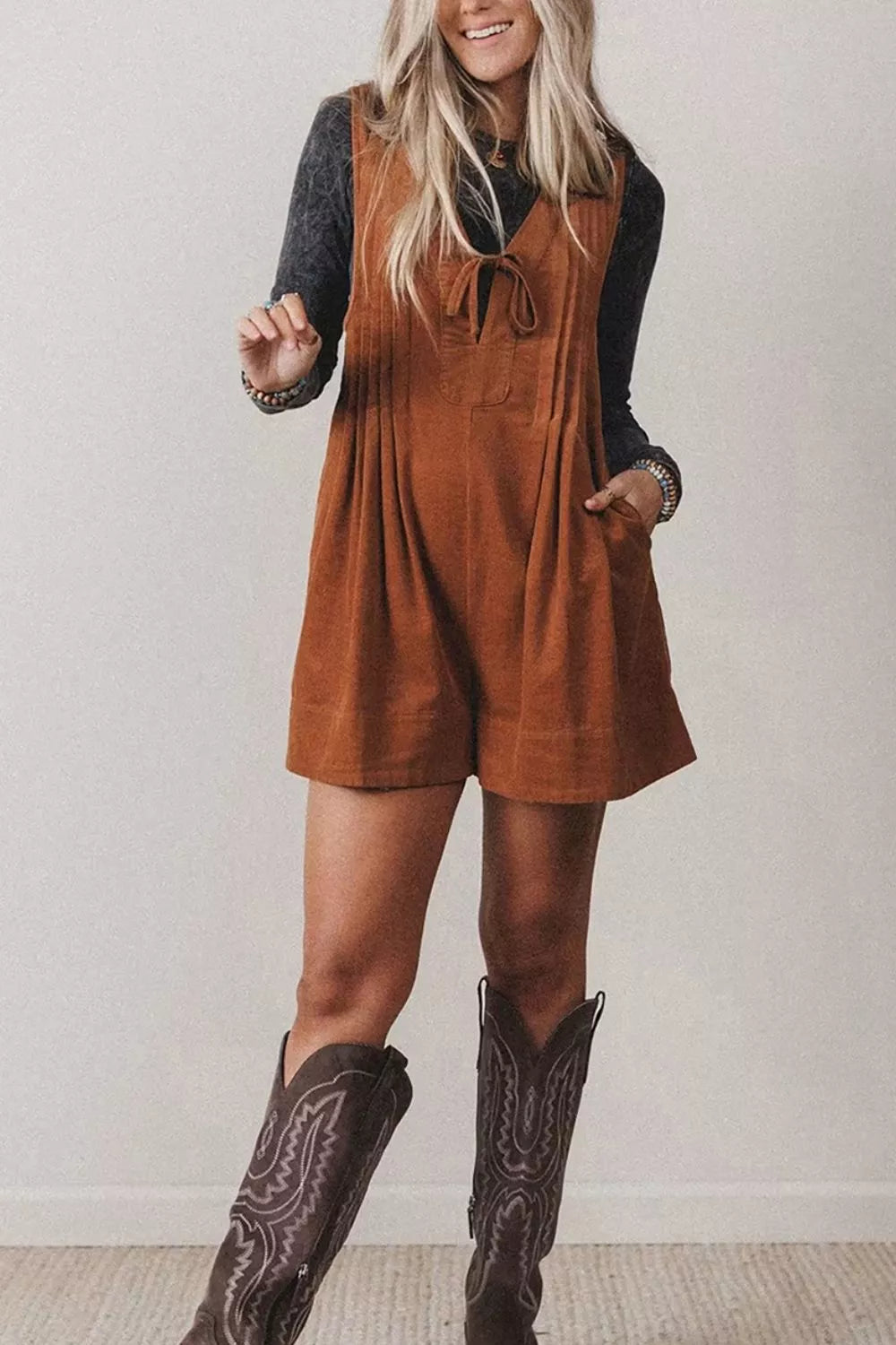 Solid Color Tie V Neck Sleeveless Corduroy Romper | STAHlin RADIANCE