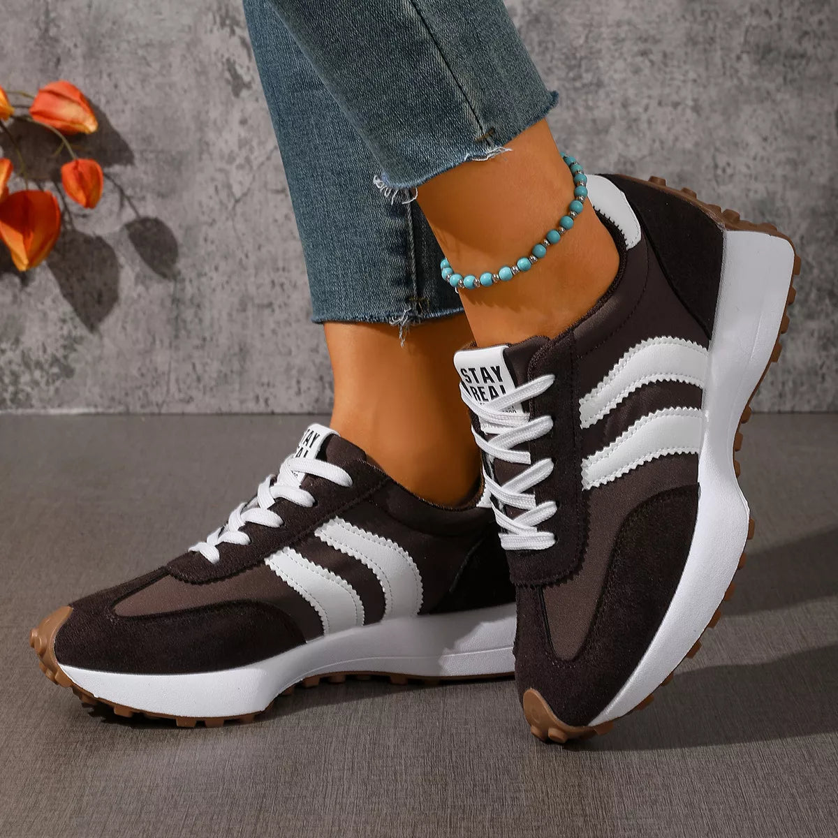 Lace Up Round Toe Sneakers | STAHlin RADIANCE