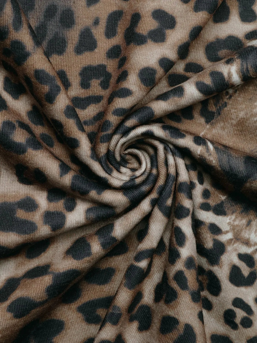 Leopard Print Long Sleeve Fitted T-Shirt | STAHlin RADIANCE