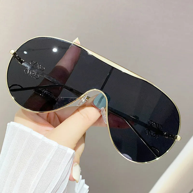 Gradient Aviator Sunglasses | STAHlin RADIANCE