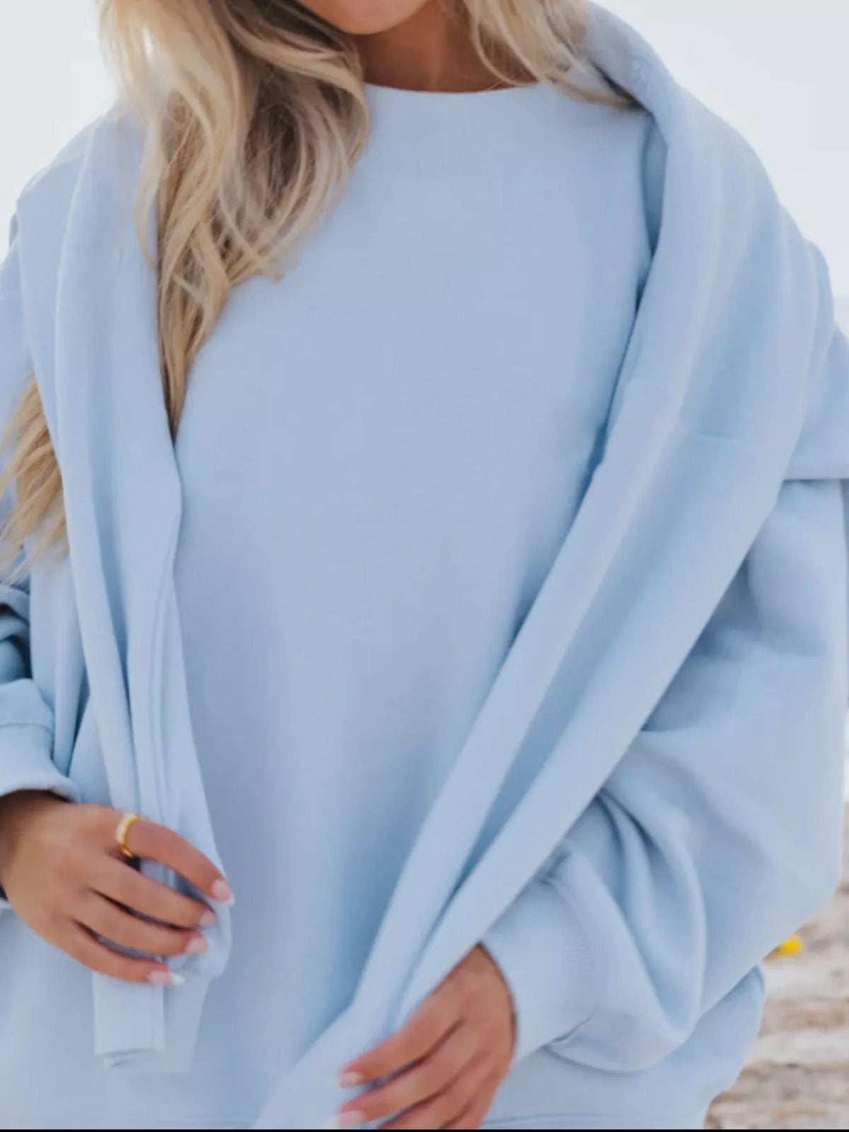 Relaxed Fit Round Neck Sweatshirt and Shorts Set | STAHlin RADIANCE
