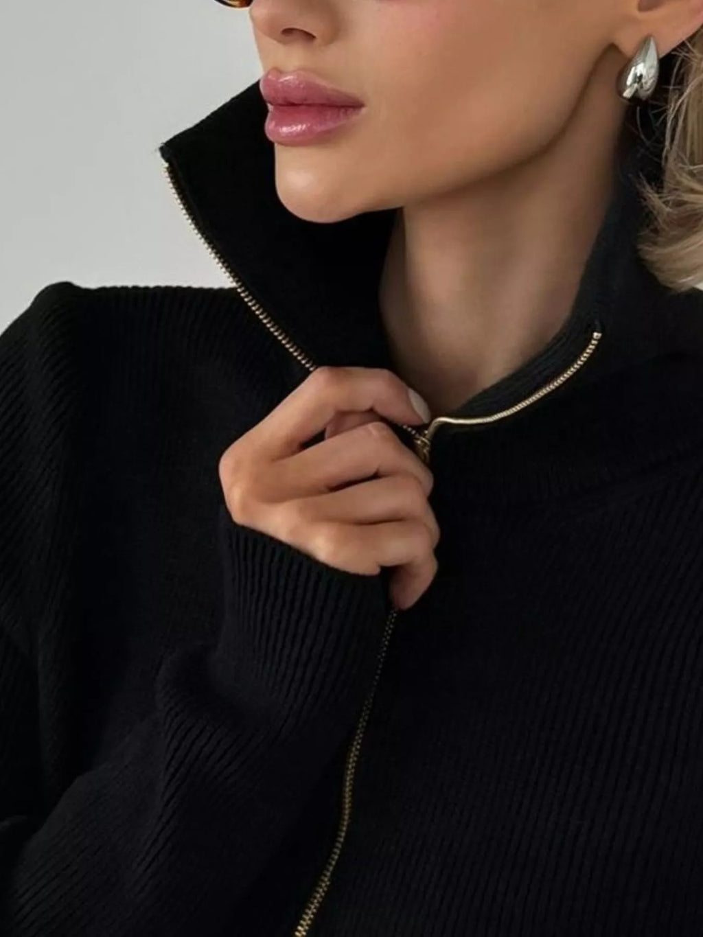 Ribbed Knit Quarter-Zip Sweater | STAHlin RADIANCE