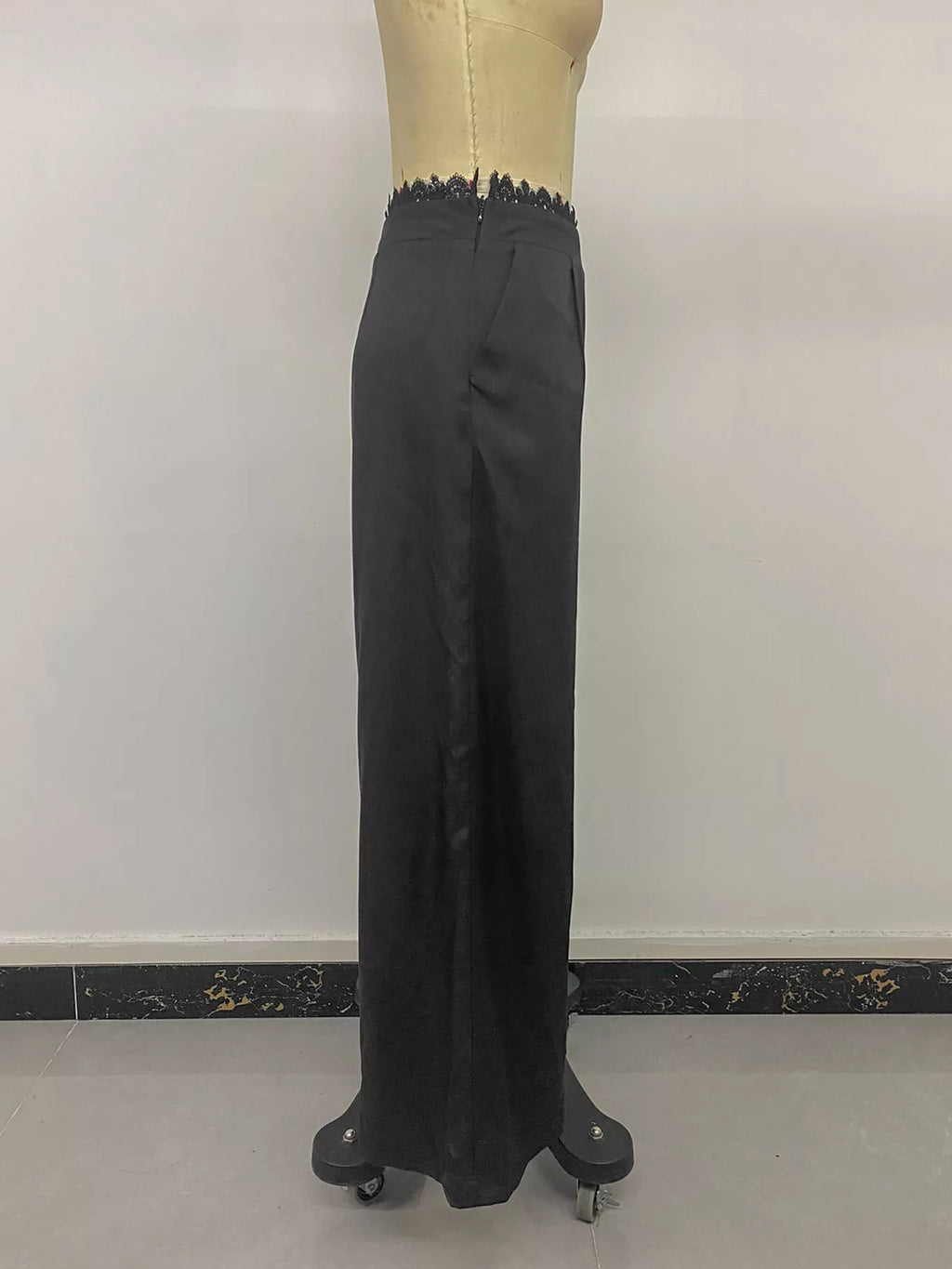 High-Waisted Wide-Leg Lace-Trimmed Pants | STAHlin RADIANCE