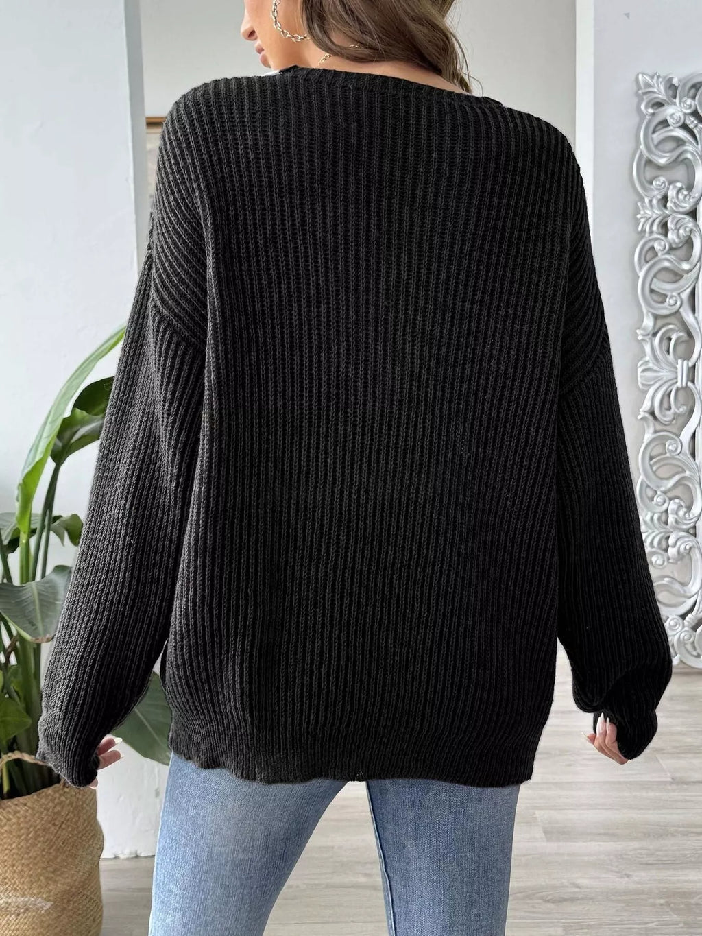 Contrast Trim V-Neck Ribbed Sweater | STAHlin RADIANCE