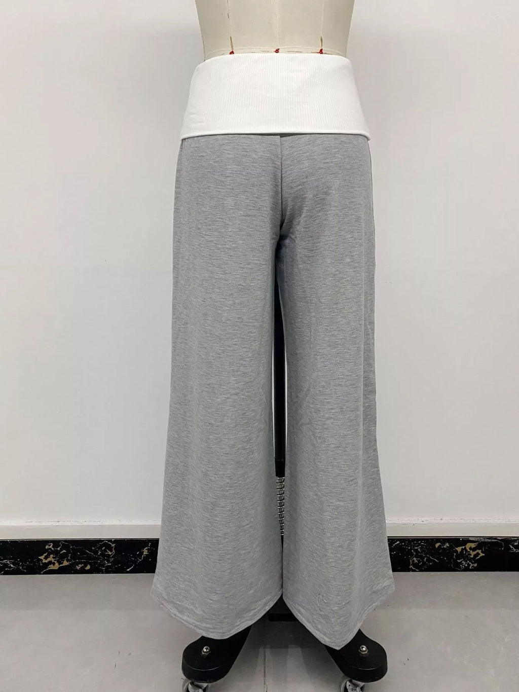 High-Waisted Wide-Leg Contrast Pants | STAHlin RADIANCE