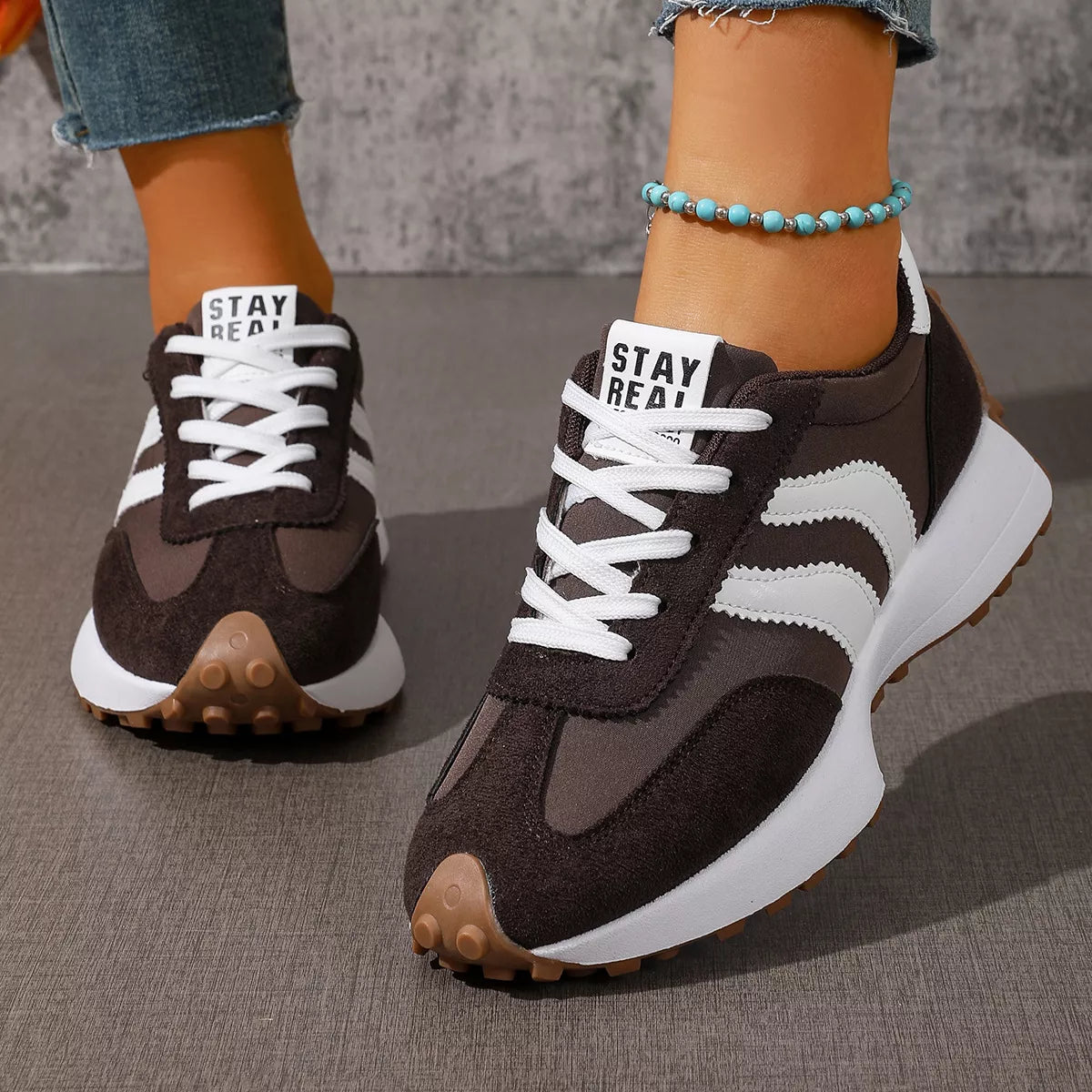 Lace Up Round Toe Sneakers | STAHlin RADIANCE