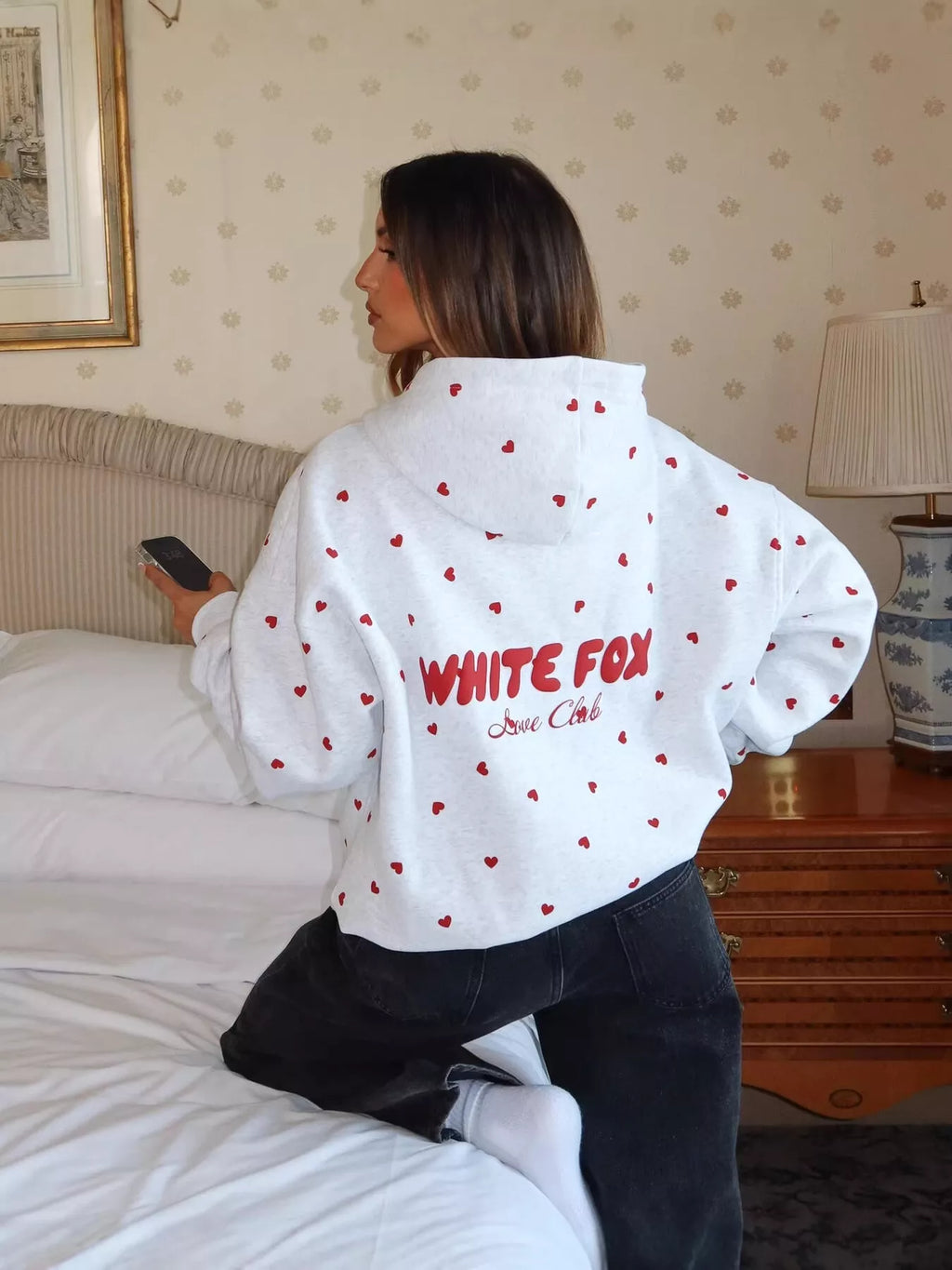 The Heart Contrast Hoodie | STAHlin RADIANCE