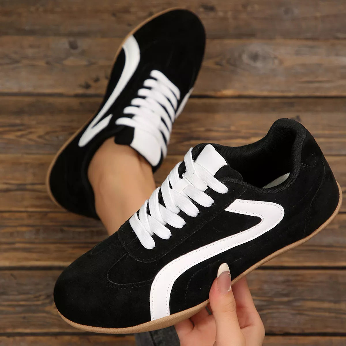 Round Toe Lace Up Sneakers | STAHlin RADIANCE