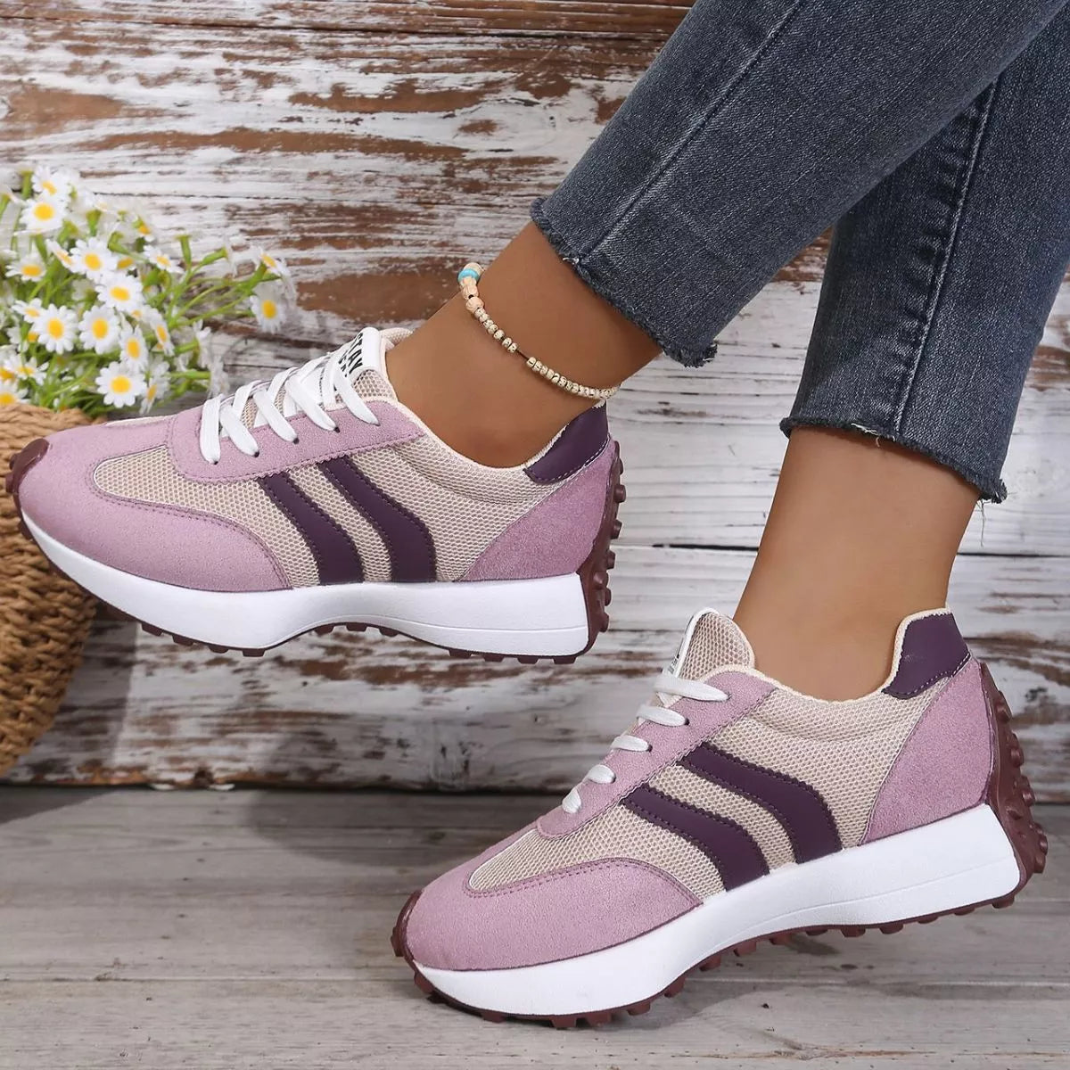 Lace Up Round Toe Sneakers | STAHlin RADIANCE