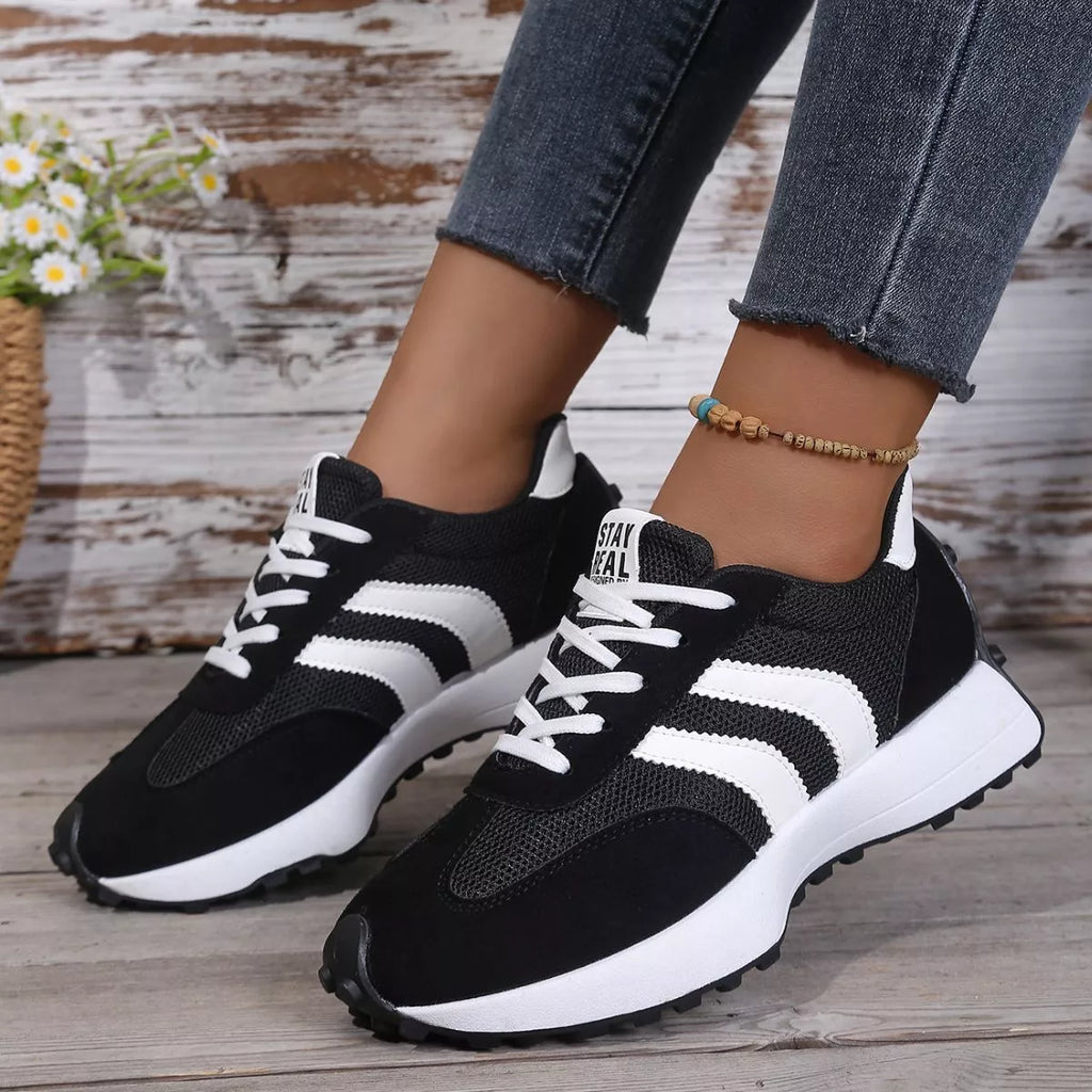 Lace Up Round Toe Sneakers | STAHlin RADIANCE