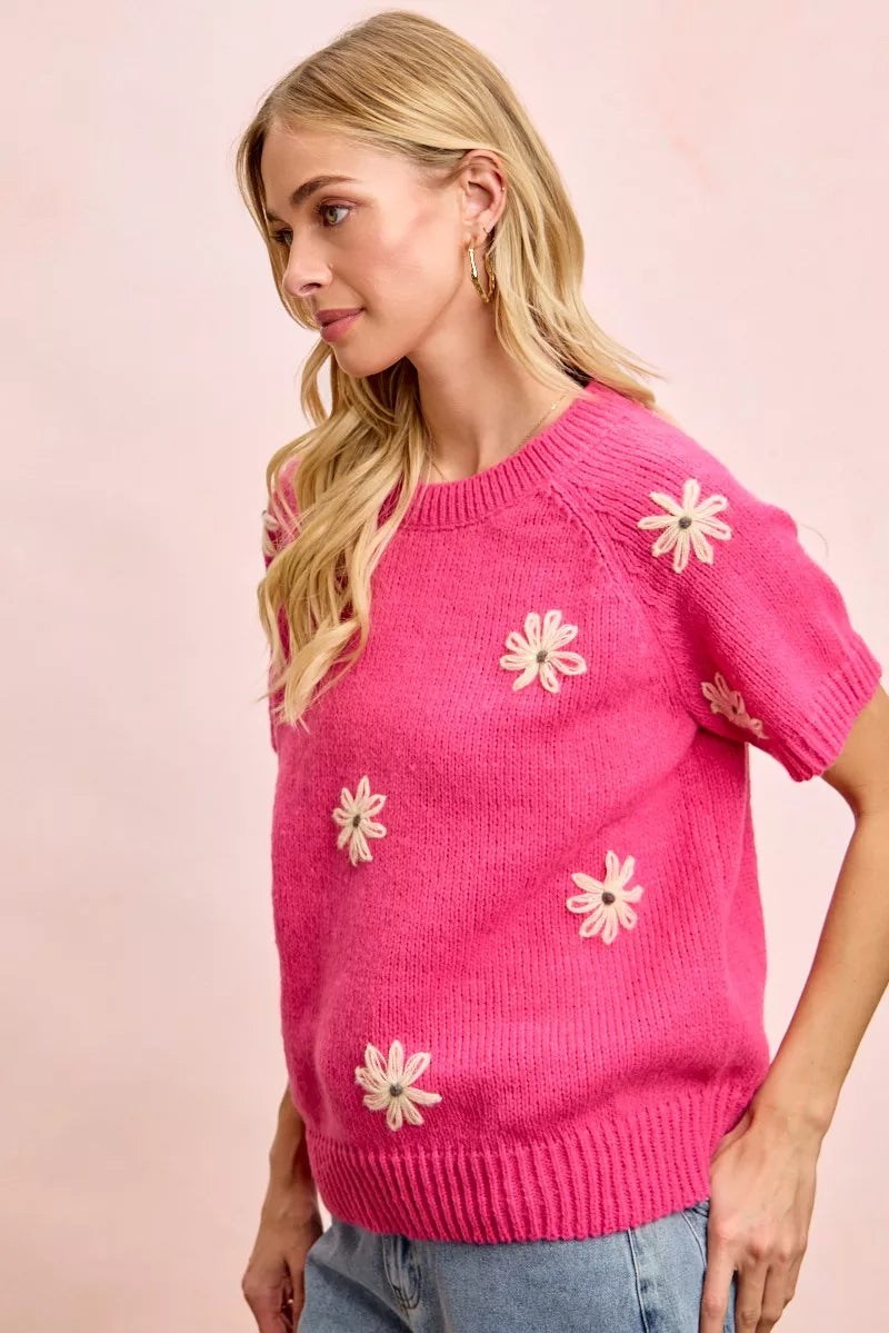 BiBi Flower Embroidered Short Sleeves Knit Top | STAHlin RADIANCE